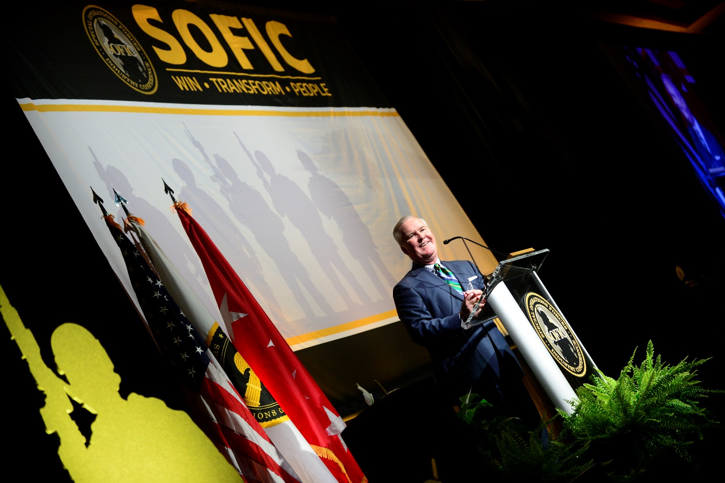 Tampa Mayor Bob Buckhorn gives opening remarks officially opening of the 2017 Special Operations Forces Industry Conference.