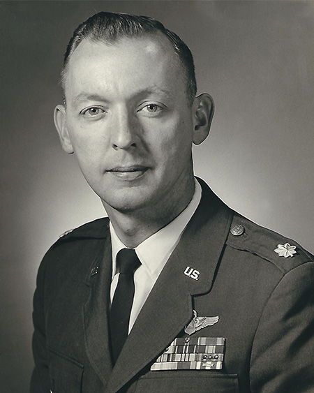 Portrait Colonel Larry Ropka