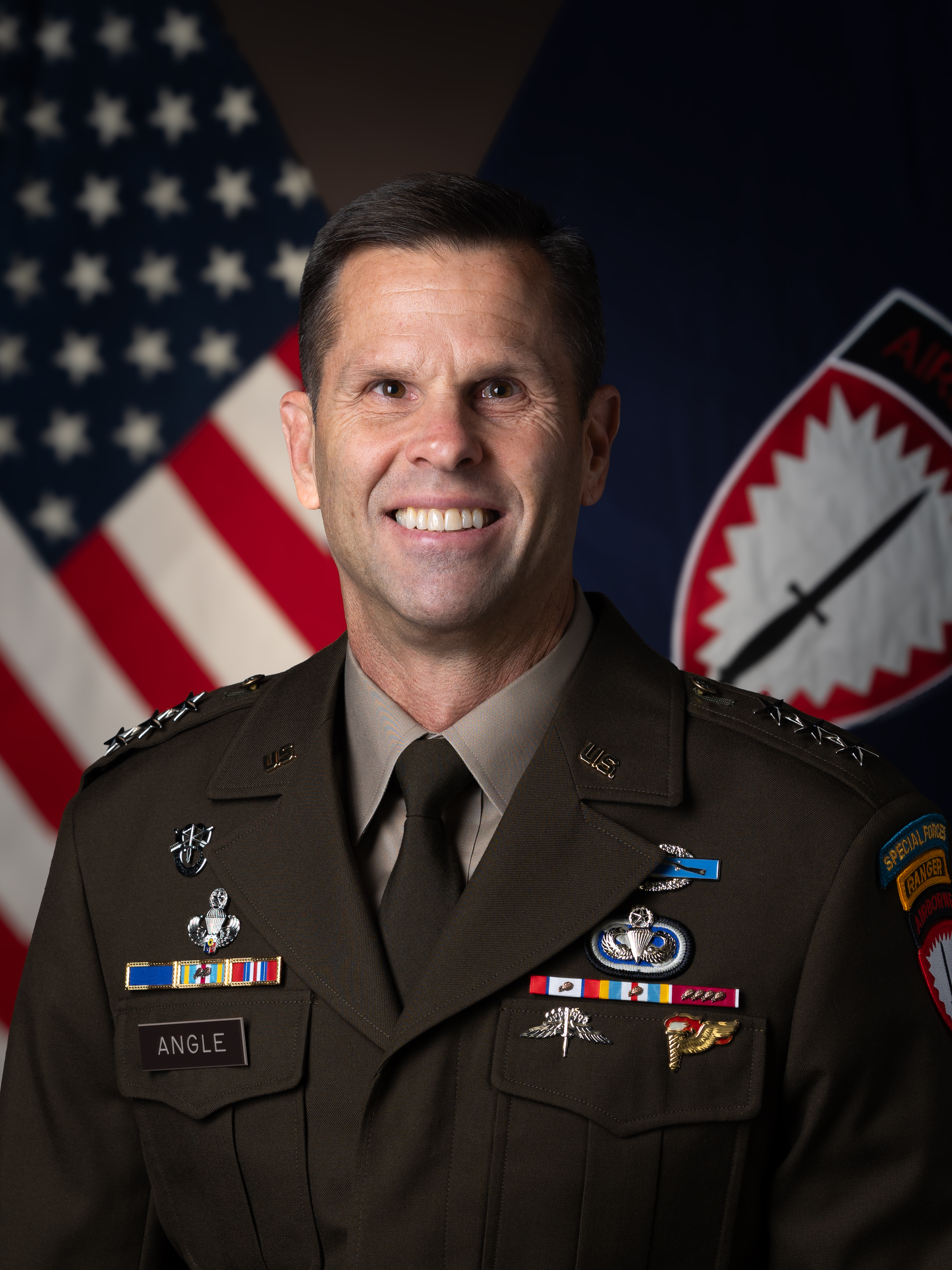Portrait of SOCEUR Commander Lieutenant General Richard E. Angle